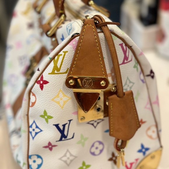 Authentic Louis Vuitton bag 💕 - Picture 5 of 16